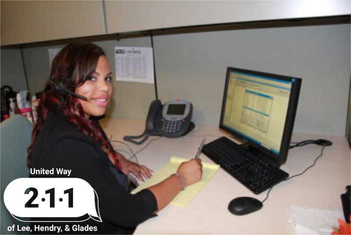 United-Way-211-call-center Operator Answering United Way 211 calls